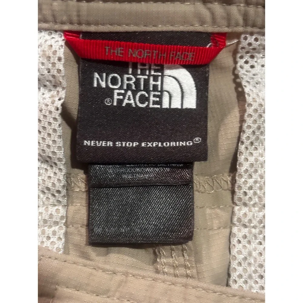 The North Face Shorts Cargo Mens 34 Khaki Zip Pockets Trail Trek‎ Hiking